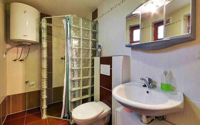 Apartmán - Koupelna s WC