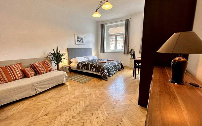 Pokoj 3+1 se společnou koupelnou
