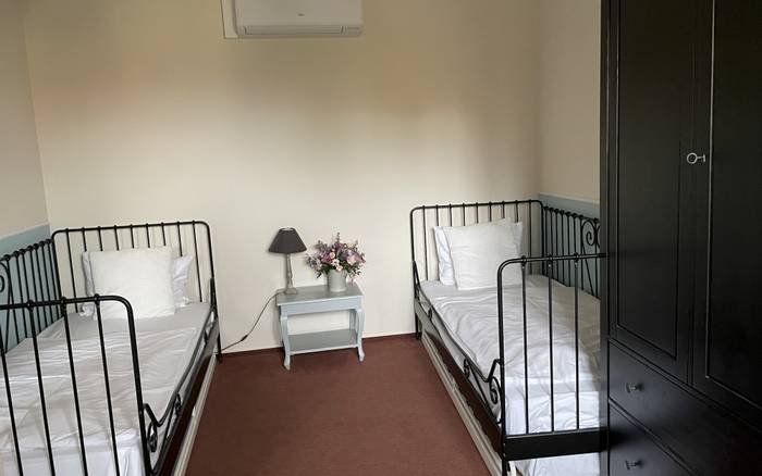 Čtyřlůžkový pokoj FAMILY (double + twin beds)