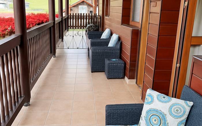 Chata Jozefína - pravá strana