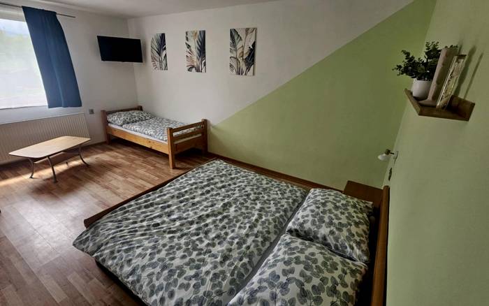 Trojlôžková izba