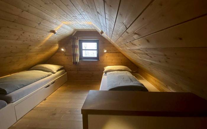 Mezonetový apartmán s kuchyňkou, 2 ložnice, balkon (č.7)