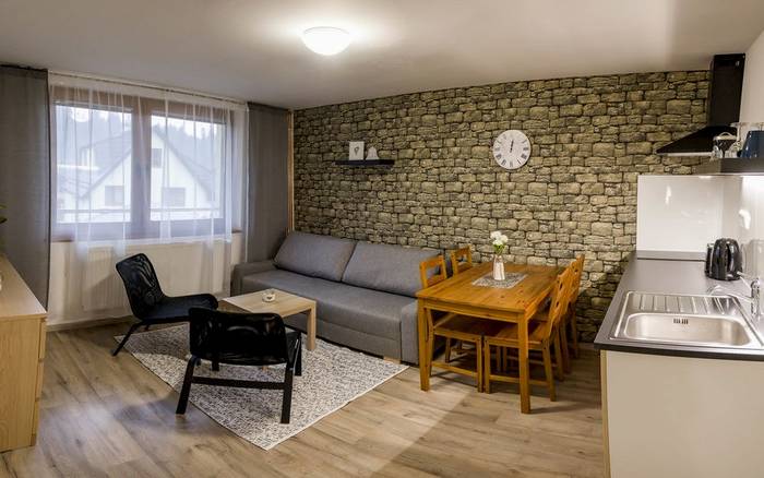 Apartmán č. 2 s balkónom