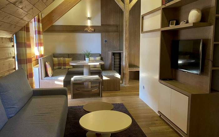 Mezonetový apartmán s kuchyňkou, 2 ložnice, balkon (č.7)