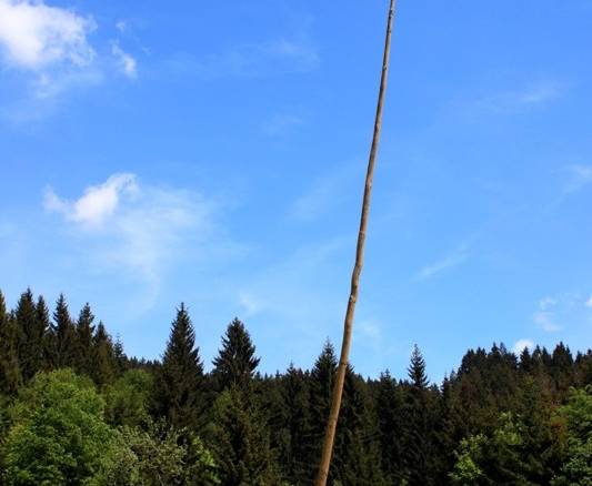 Kysucký skanzen Vychylovka - pohľad do okna minulého storočia