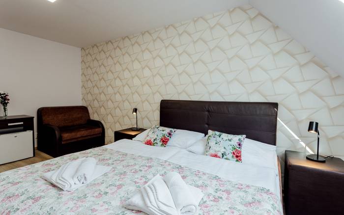 Rodinný apartmán (izba s manželskou posteľou a prístelkou)
