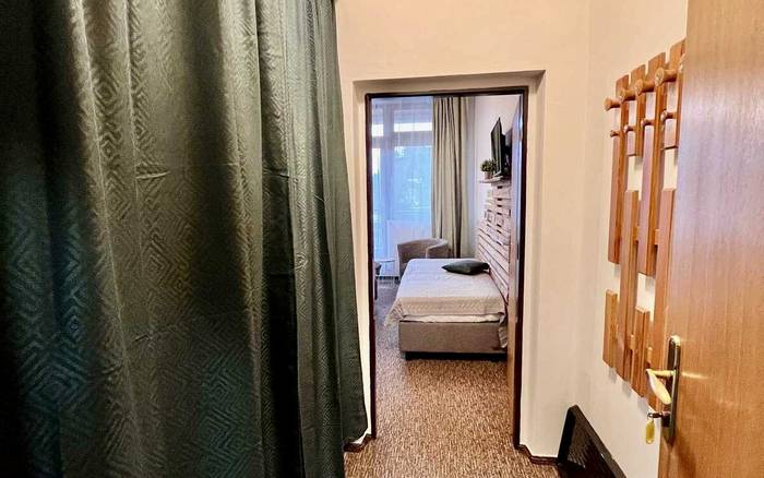Třílůžkový pokoj s balkonem 11
