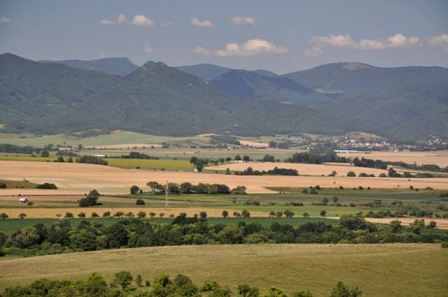 Blatnický hrad nad Gaderskou dolinou