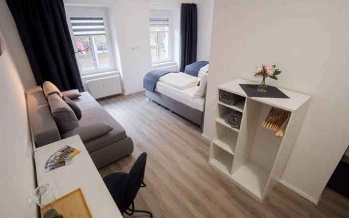 Dvoulůžkový pokoj s rozkládací pohovkou 102