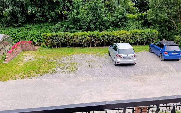 Parkovisko pred domom