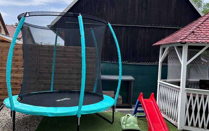 trampolína