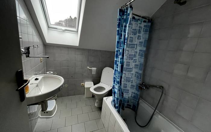 APARTMÁN "B" - koupelna