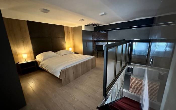 Apartmán s mezanínom