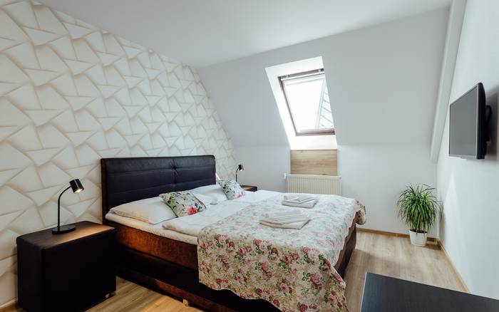 Rodinný apartmán (izba s manželskou posteľou a prístelkou)