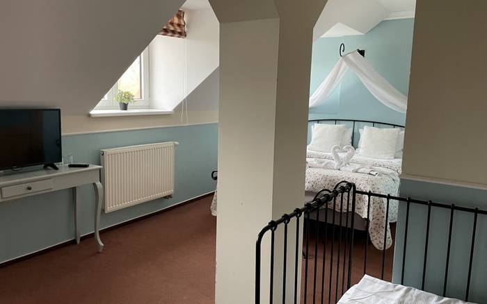 Čtyřlůžkový pokoj FAMILY (double + twin beds)
