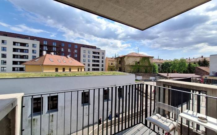 Apartmán s balkónom