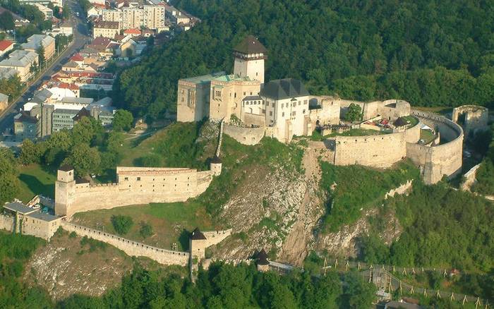 TOP 10 miest na splavovanie na pltiach, lodiach a člnoch