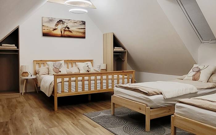 V podkrovní ložnici až 4 lůžka