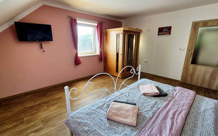 14. Dvoulůžkový pokoj s infrasaunou, první patro (2+1)