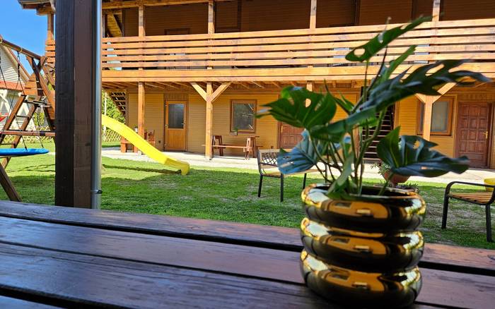 Okolie Henrieta a Henrieta 2