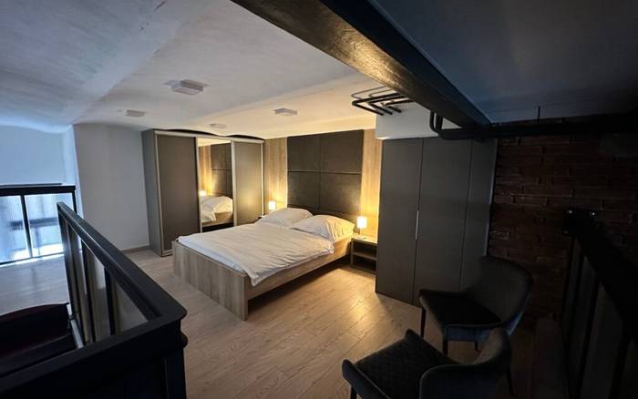 Apartmán s mezanínom