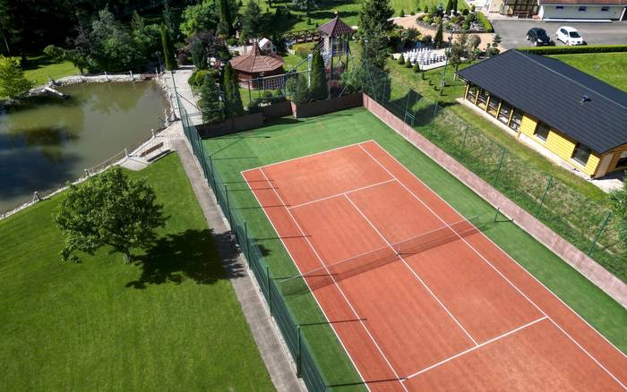 Tenisový kurt