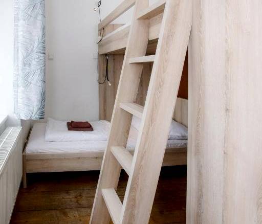 Pánský dorm (společný pokoj pánský) - koupelna sdílená