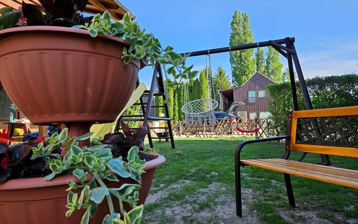 Okolie Henrieta a Henrieta 2