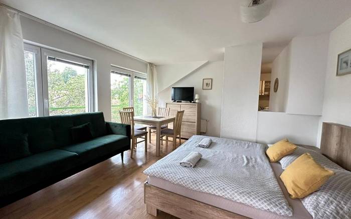 Apartmán s 2 spálňami a s balkónom