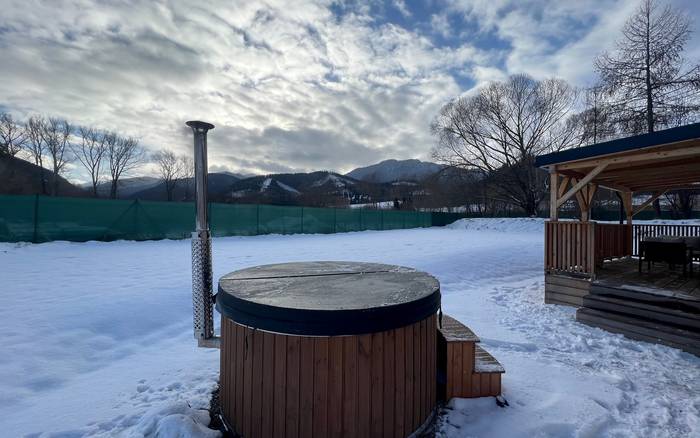 Domček s Jacuzzi, priamo pri skibuse do Jasnej