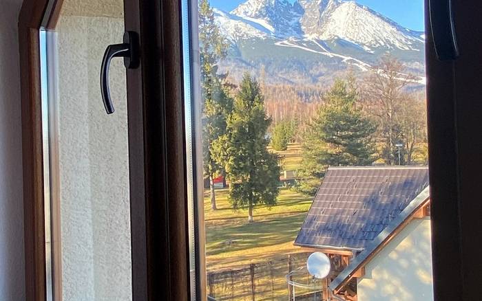 Apartmán s výhľadom na hory, podkrovie