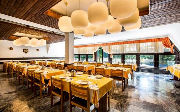 Restaurace