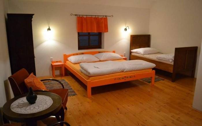 Oranžová izba