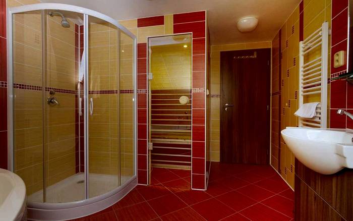 Třílůžkový pokoj NADSTANDARD (DELUXE) S KLIMATIZACÍ