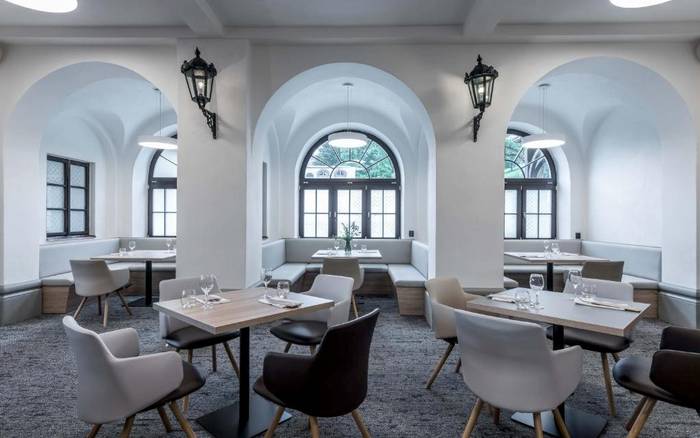 Restaurace