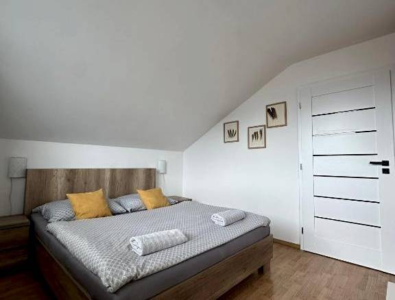 Apartmán s 2 spálňami a s balkónom