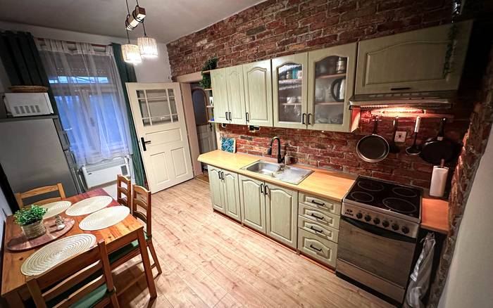 Kuchyňa s jedálňou