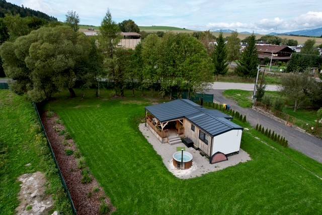 Domček s Jacuzzi a grilom, pri termálnom kúpalisku