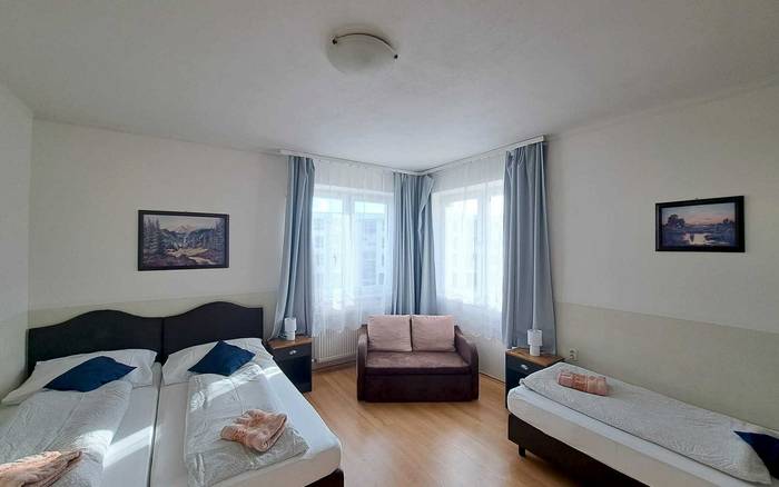 Trojlôžková izba