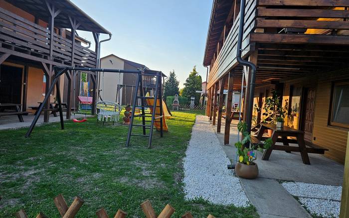 Okolie Henrieta a Henrieta 2