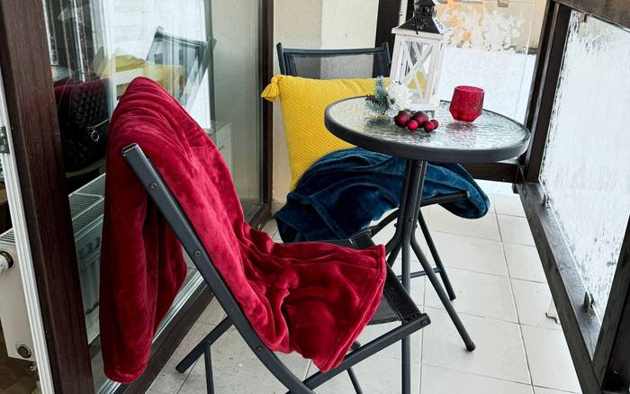 Posedenie na balkóne
