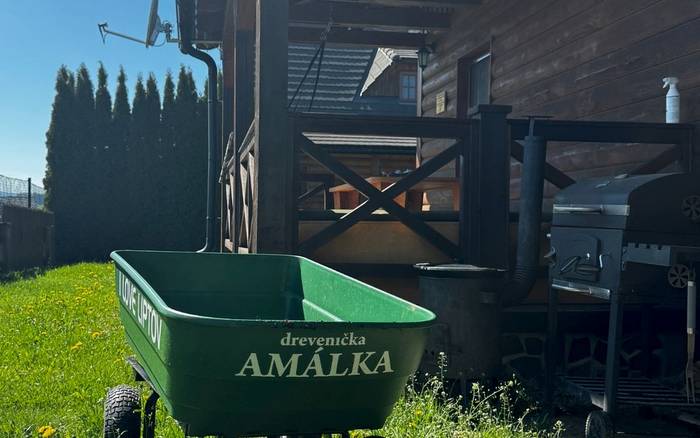 Drevenička Amálka