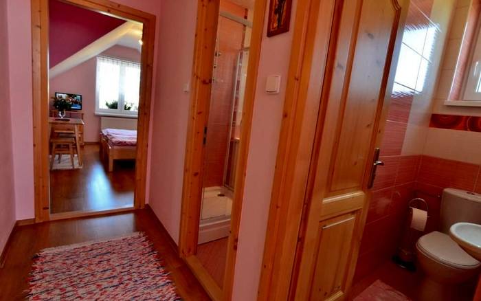Ružová štvorlôžková rodinná izba