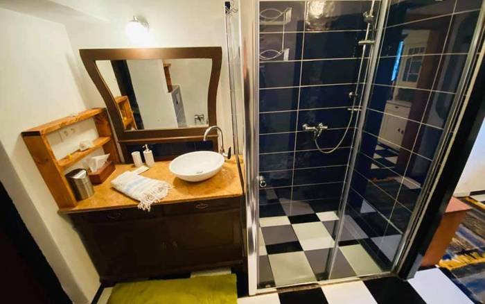 Sedemlôžkový apartmán - kúpeľňa