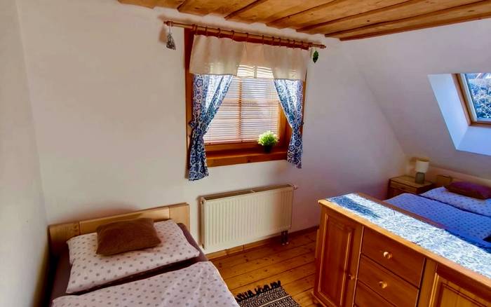 trojposteľová izba 