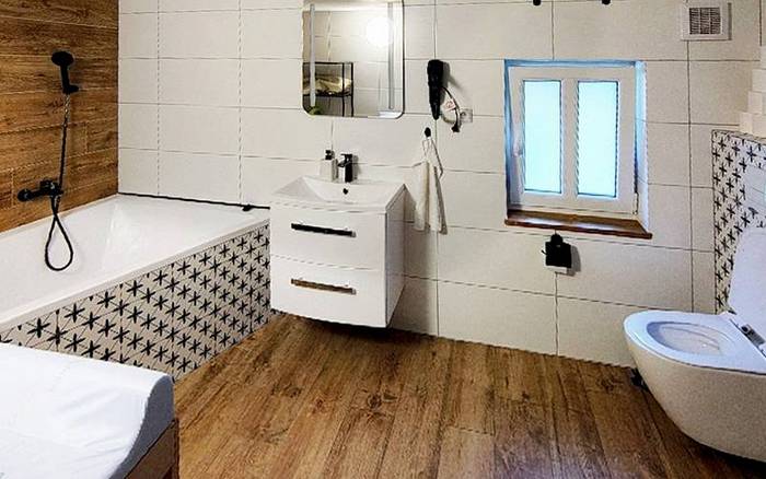 WC + koupelna s vanou