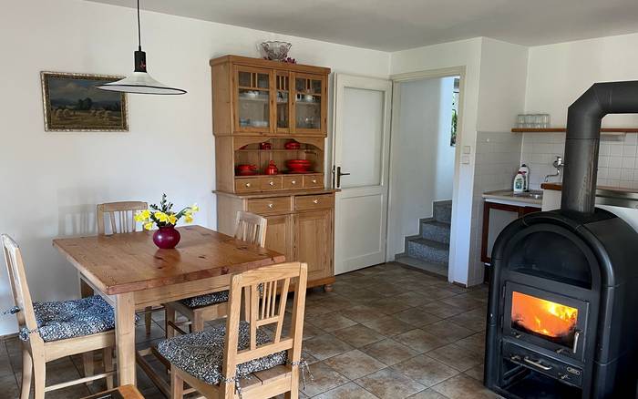 APARTMÁN "B" - jídelní kout