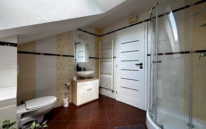 Apartmán s 2 spálňami a s balkónom