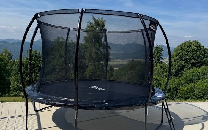 Trampolína