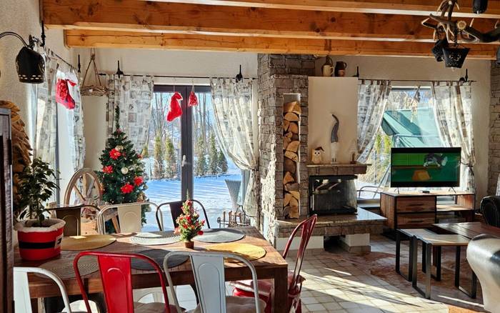 Tri chalúpky na Mýte